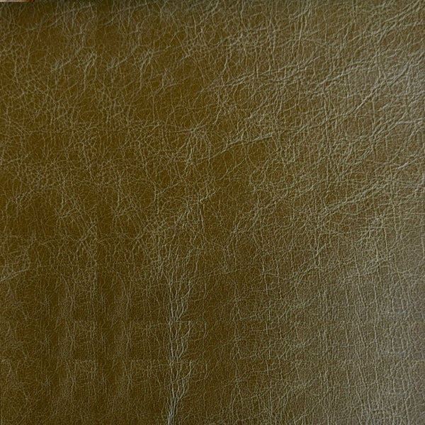 Natürliches Büffelleder (STELVIO olive) ist ein spezielles Büffelleder aus Asien, das in Italien handgefärbt wird.